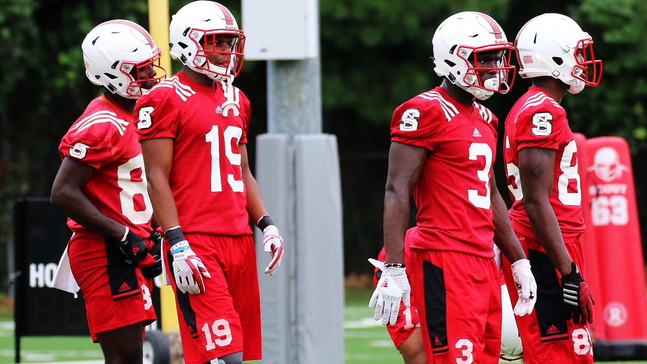 FALL CAMP PHOTOS Wide Receivers Inside Pack Sports