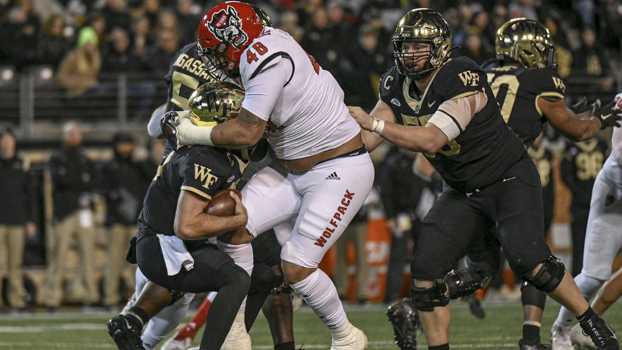 Cory Durden Named To Outland Trophy Watch List Inside Pack Sports 1151