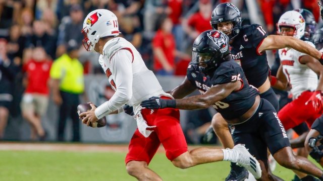 Photo Gallery: Louisville vs N.C. State – Cardinal Sports Zone